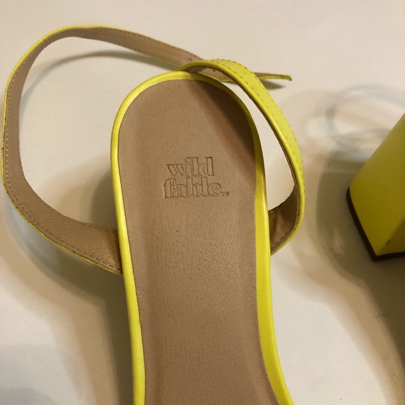 Neon yellow block heels - Picture 11 of 12